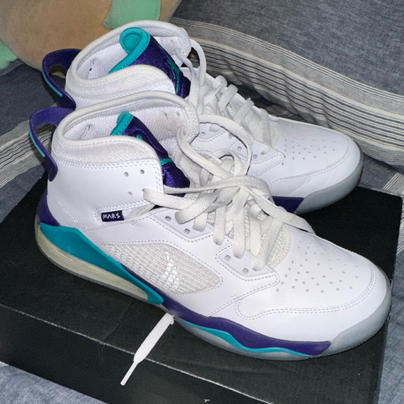 Jordan Mars 270 Grape PERFECT CONDITION - Picture 6 of 12